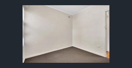 Hi, I'm a Renovated Unit Drenched in Sunlight... - Photo 4