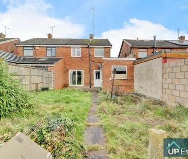 3 bedroom semi-detached house to rent - Photo 4