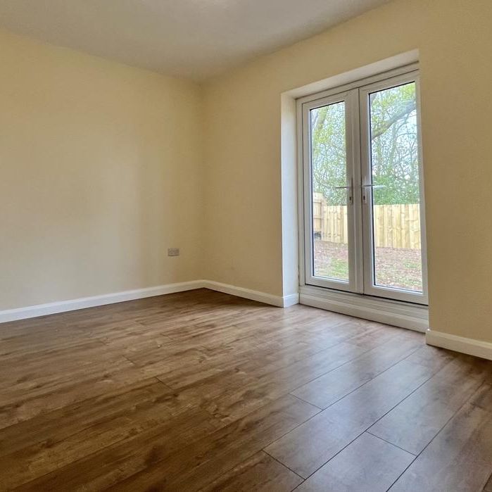 2 bedroom bungalow to rent - Photo 1