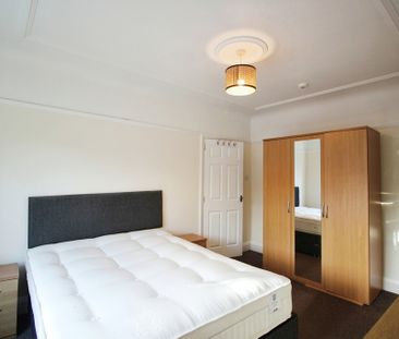 Brook Lane, Chester, Cheshire - Photo 4