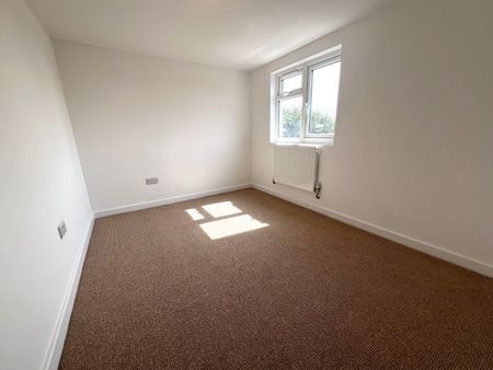 4 bedroom house to rent - Photo 3