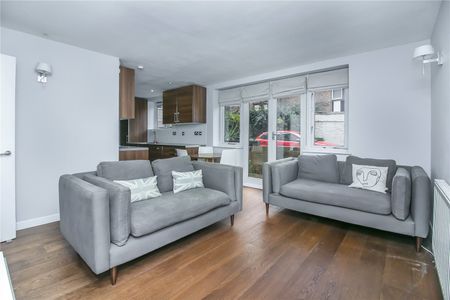 Cleveland Way, Stepney Green, London, E1 4UF - Photo 2