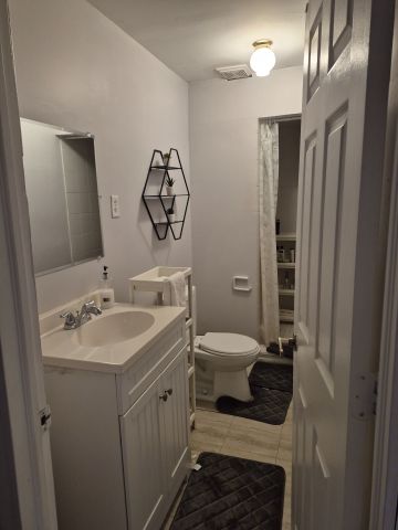 For Lease - 3072 Caulfield Crescent, Mississauga, Ontario - Photo 5