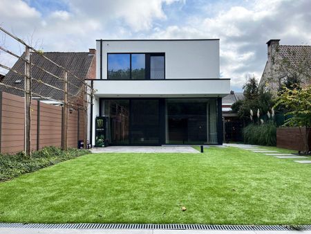 Zeer knappe, vrijstaande woning met 3 slaapkamers en tuin te huur! - Foto 4