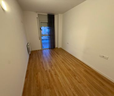 Piso de alquiler en Sant Isidre, Eixample Sud – Migdia - Photo 2