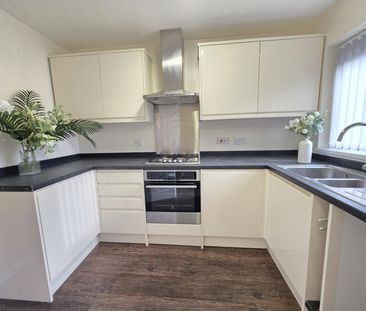 3 bed semi-detached - Photo 6