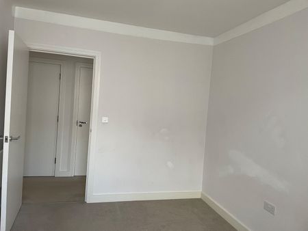 2 Bed Flat, Bedwyn Mews, RG2 - Photo 4