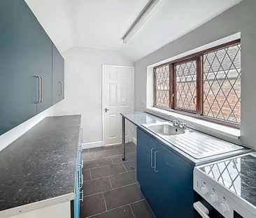 2 bedroom terraced house to rent - Photo 6
