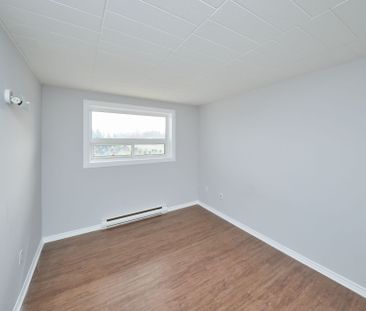 For Lease - 90 Woodlawn Road Unit# 7, Welland, Ontario - Photo 3