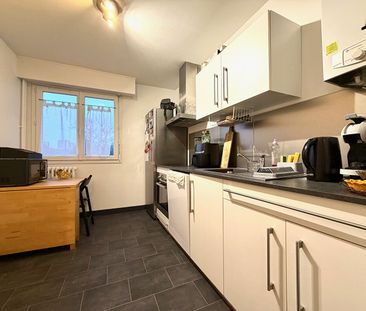 T4 MEUBLÉ ASCENSEUR - RUE DE CHAMPAGNE - 77.10 m² - Photo 6