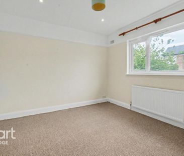 3 bedroom semi-detached bungalow to rent - Photo 1