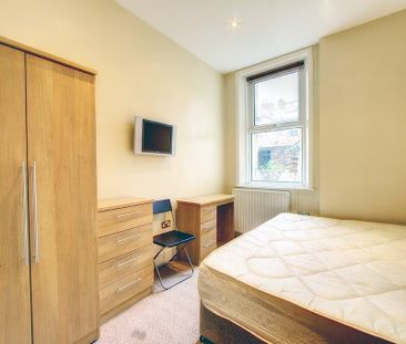 3 bedroom ground floor flat to rent - Photo 3