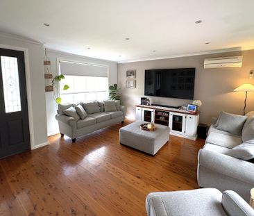 Beautiful Home in Prime Location! - Photo 2