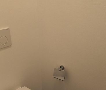 Charming 3 room apartment on the 4th floor in Lausanne - Photo 3