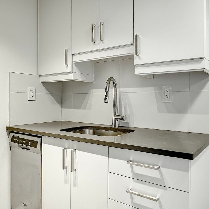 3455 Rue Aylmer, Montréal, QC - Photo 1