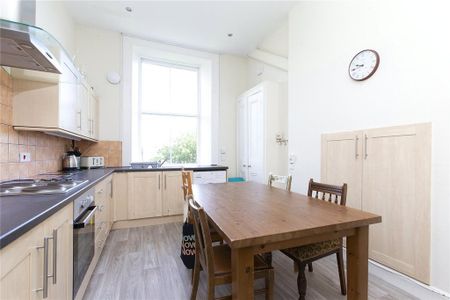 5 bedroom flat to rent - Photo 3