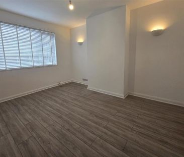 2 bedroom maisonette to rent - Photo 1