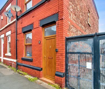 2 bedroom end of terrace house to rent - Photo 5