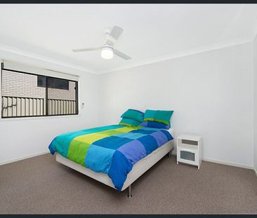 Modern 4 Bedroom Family Home - Photo 6