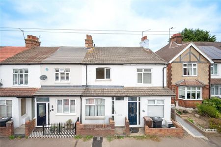 3 bedroom terraced house to rent - Photo 3