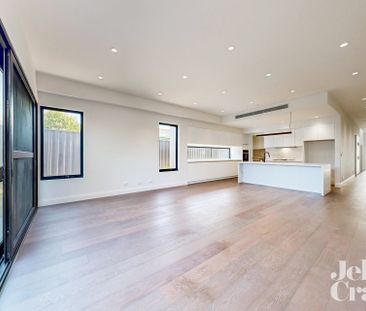 10A Malcolm Street, Mckinnon - Photo 2