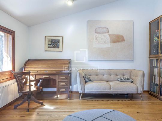 Fantastic 5-bedroom house for rent in Santa Bárbara, Valencia - Photo 1