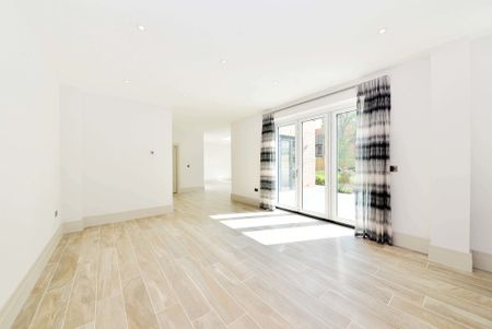 £6,000 - To Let - Photo 2