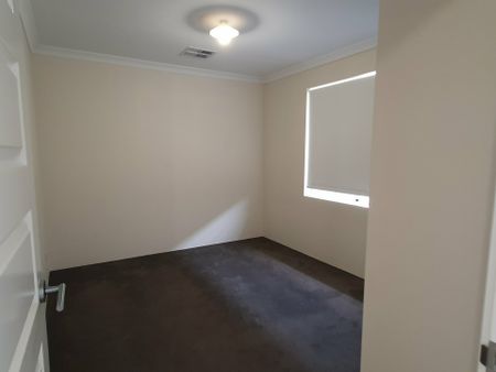 Spacious 4 x 2 Family Home with Study, Theatre & Quality Finishes - Photo 3