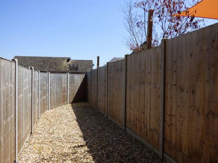 1 bedroom terraced house to rent - Photo 4