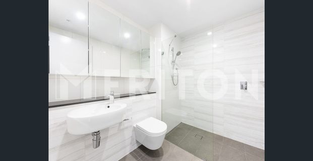 ''FULLY FURNISHED 1 BEDROOM APARTMENT'' - Photo 1