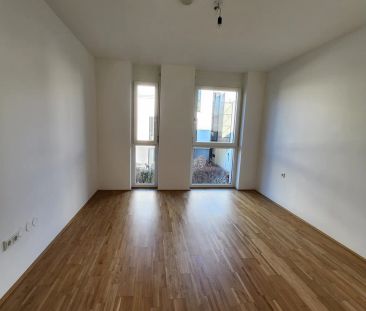 Elegante 3-Zimmer-Wohnung mit Balkon, Garagenplatz und Pool - Photo 6