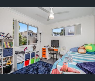 4-Bedroom Home in Sought-After Coomera - Photo 4