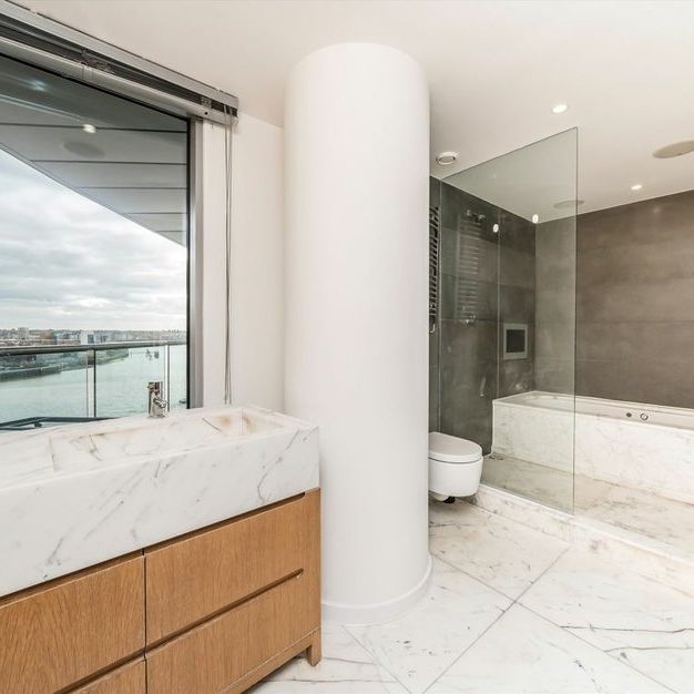 Fairmont Avenue Canary Wharf, E14 - Photo 1