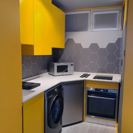 1 camera zona Lipovei - Fotografie 3