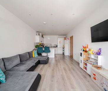 Park Road, London, SW19 - Photo 3