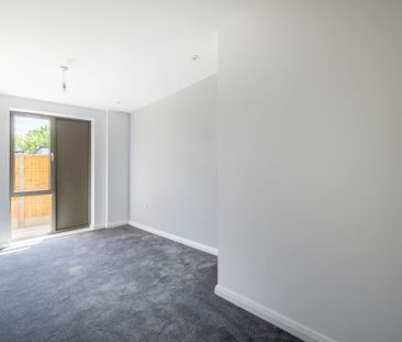 To Let 2 Bedroom Other - Photo 2
