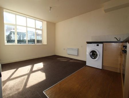 2 Bedroom Apartment To Let - Photo 4