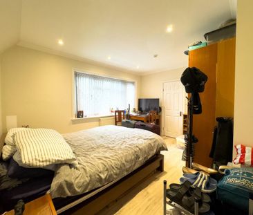Studio to rent - Photo 2