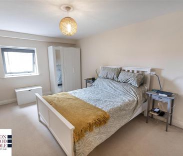 2 bedroom flat to rent - Photo 6