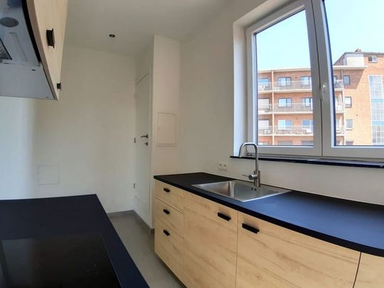 Appartement te huur - Photo 1
