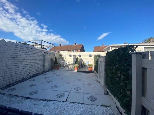 2 bedroom terraced house to rent - Photo 1