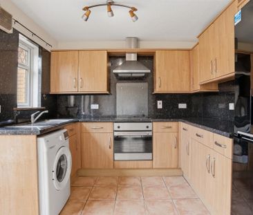 2 bedroom terraced house to rent - Photo 6