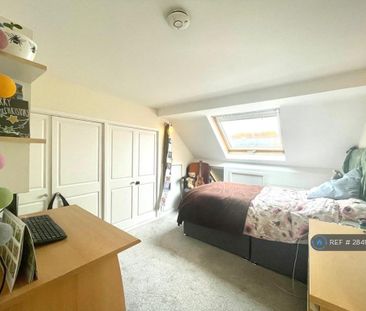 1 bedroom in a house share to rent - Photo 4