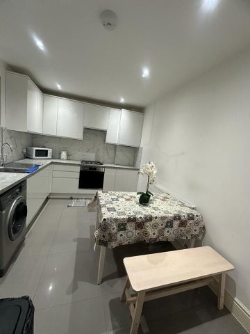 Room in a Shared House, Morrison Avenue, N17 - Photo 5