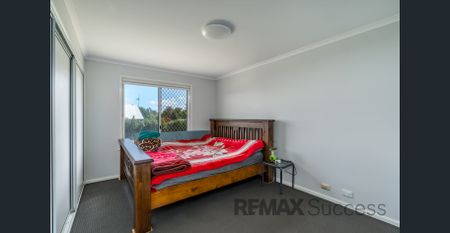 Versatile Spacious Family Home with Multiple Living Areas in Centenary Heights - Photo 4