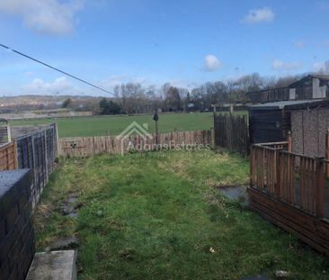 Price £950 pcm - Available Now - Unfurnished - Photo 5