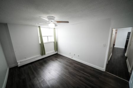 For Lease - 380 Dixon Road Unit# 702, Toronto, Ontario - Photo 3
