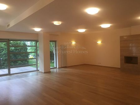 Four Bedroom House Near Lake in Baneasa - Photo 3