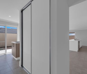 Spacious Four Bedroom Home for Lease - Photo 6