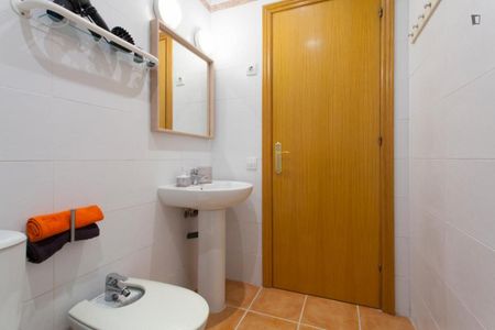 Apartamento de alquiler en El Raval - Photo 3